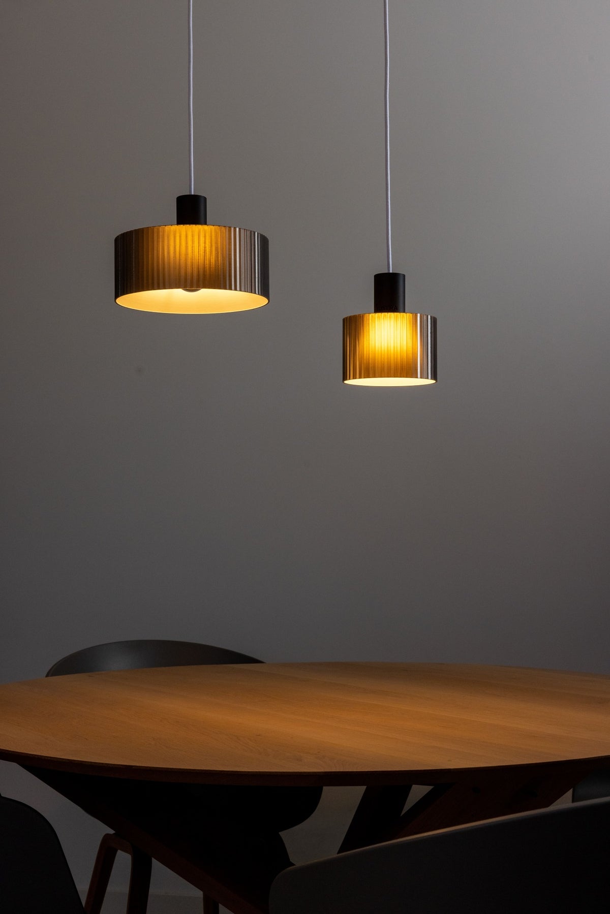 Suspended lamps